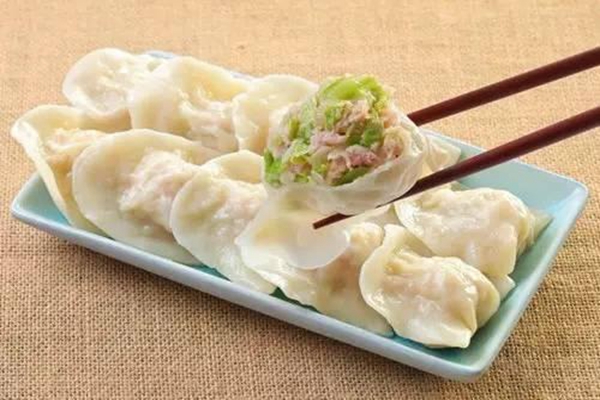 中國“水餃巨頭”倒了，曾年賺15億，而今老板想?yún)⒓幽陼s被拒