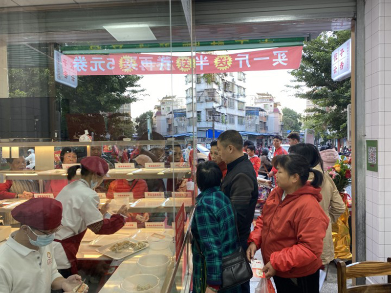想開餃子云吞店是加盟好還是自己創(chuàng)立品牌好？